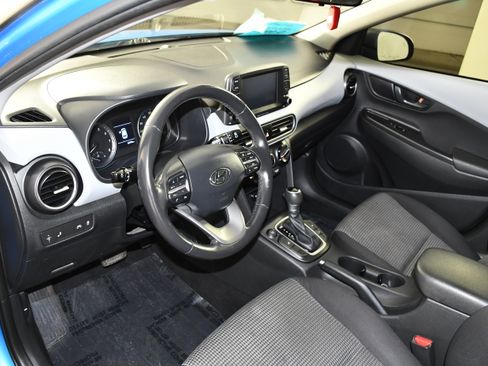 Used 2021 Hyundai Kona SEL FWD image 2