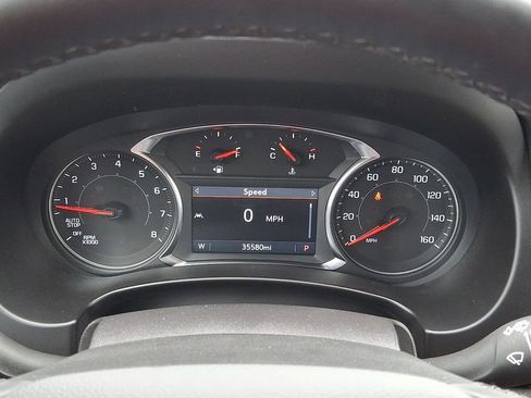 Used 2024 GMC Terrain SLT AWD/4WD image 19