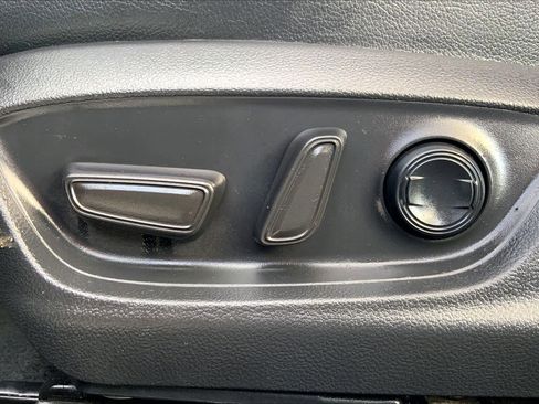 Used 2022 Toyota Camry SE image 33