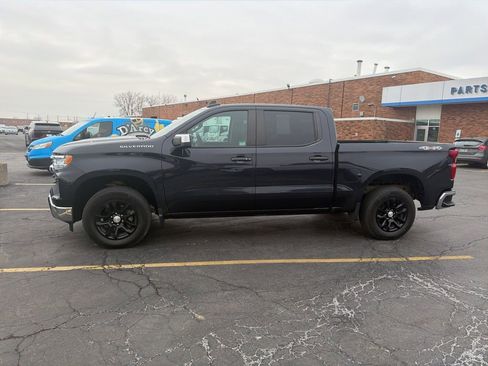 Used 2022 Chevrolet Silverado 1500 LT image 1