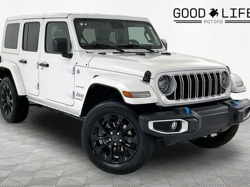 Used 2024 Jeep Wrangler Unlimited Sahara AWD/4WD image 1