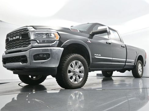Used 2022 RAM 3500 Limited AWD/4WD image 44