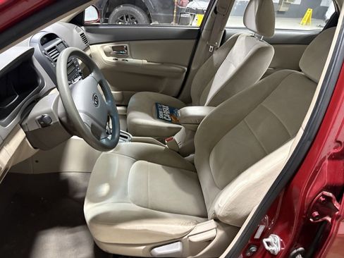 Used 2008 Kia Spectra EX image 12