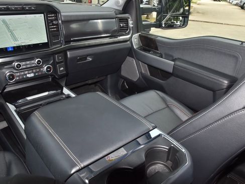 Certified 2023 Ford F250 Lariat w/ Lariat Ultimate Package AWD/4WD image 17