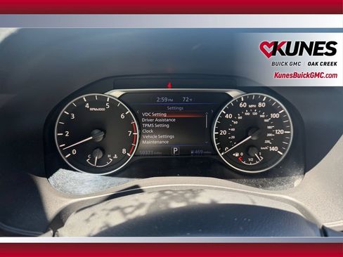 Used 2025 Nissan Altima 2.5 SV FWD image 14