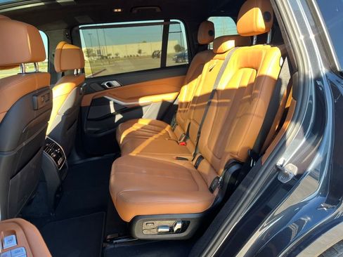 Used 2022 BMW X7 M50i w/ Cold Weather Package image 21