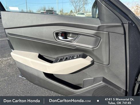 Used 2025 Honda Accord SE image 10