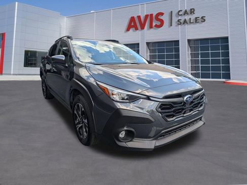 Used 2025 Subaru Crosstrek 2.0i Premium AWD/4WD image 3