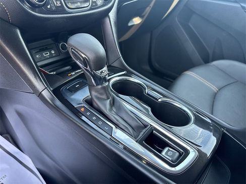 Used 2022 Chevrolet Equinox Premier image 20