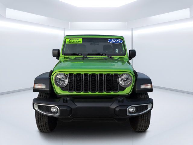 Used 2025 Jeep Gladiator Sport AWD/4WD image 8