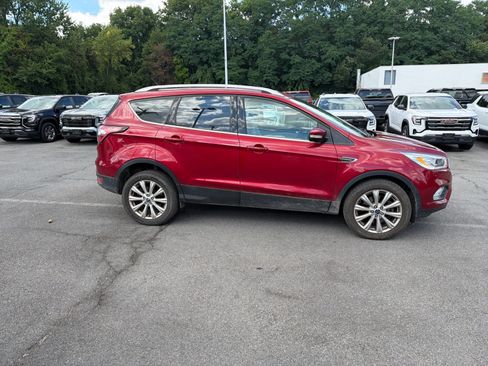 Used 2017 Ford Escape Titanium w/ Equipment Group 301A AWD/4WD image 37