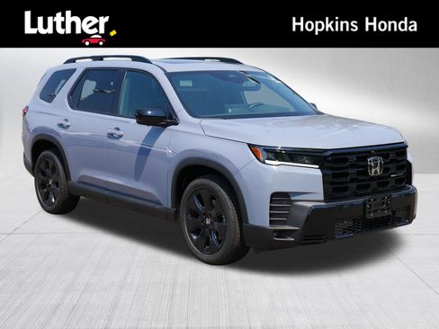 Certified 2026 Honda Pilot Black Edition image 1