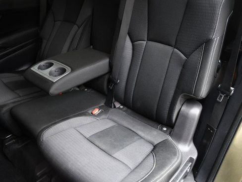 Used 2023 Subaru Ascent Premium w/ Convenience Package AWD/4WD image 22
