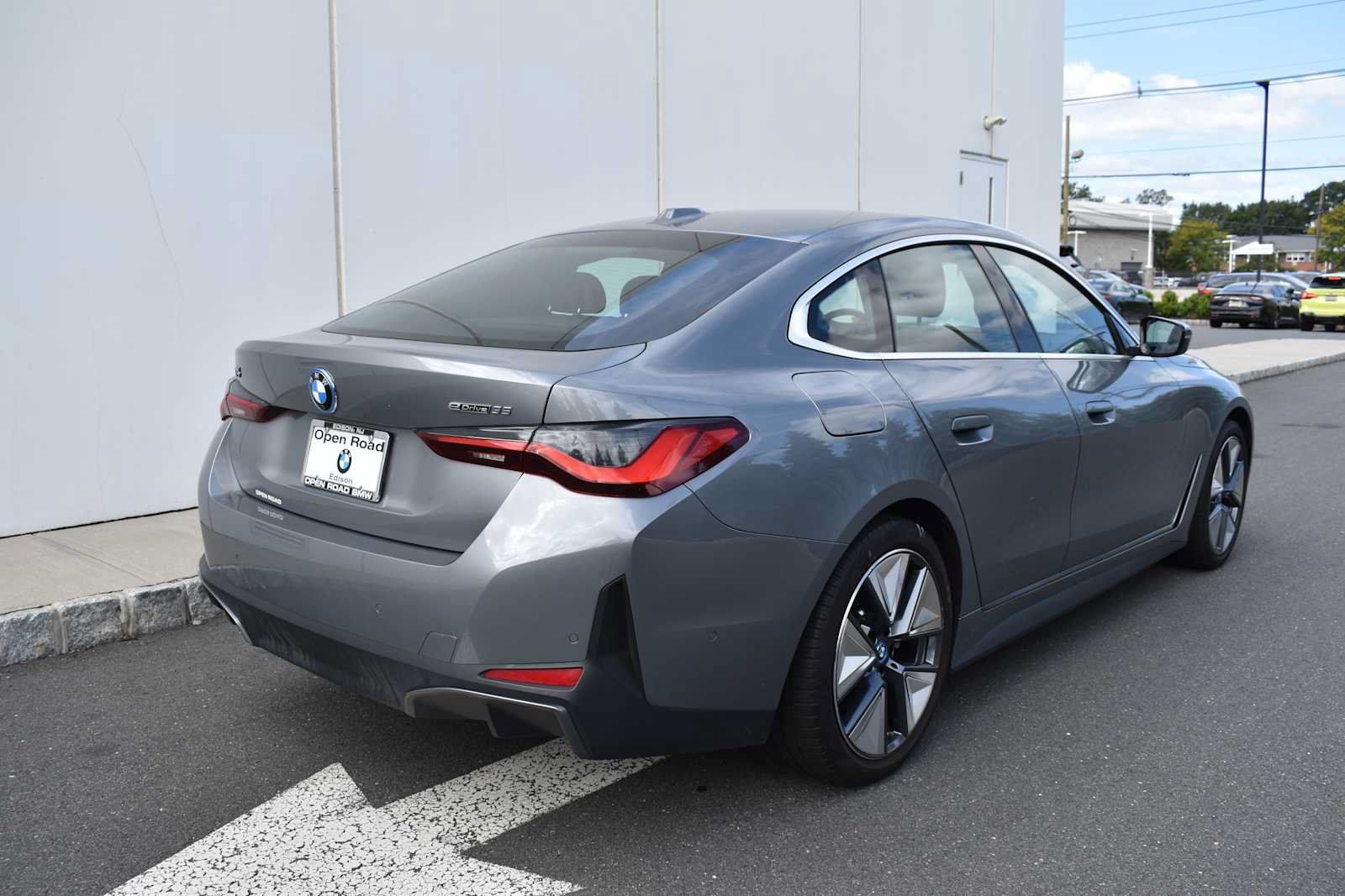 Used 2024 BMW i4 eDrive35 w/ Premium Package RWD image 5
