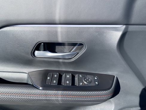 New 2026 Nissan Kicks SR w/ Cold Weather Package image 23