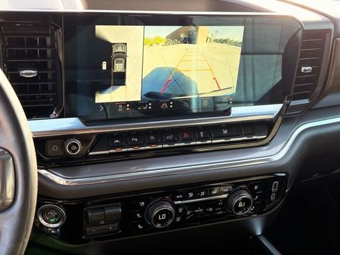 Used 2024 Chevrolet Silverado 1500 High Country w/ Technology Package AWD/4WD image 22