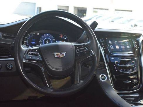 Used 2016 Cadillac Escalade Platinum AWD/4WD image 30