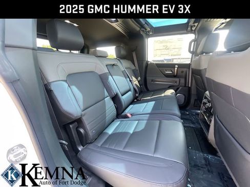 New 2025 GMC Hummer EV 3X image 31