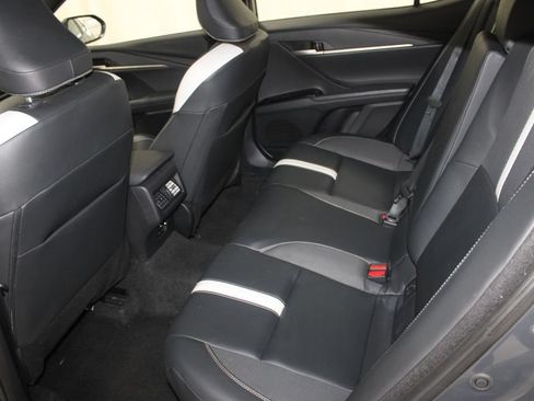 Used 2025 Toyota Camry SE FWD image 17