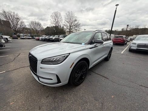New 2026 Lincoln Corsair Premiere image 3