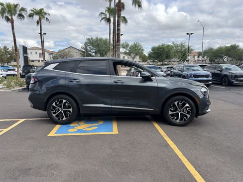 Certified 2023 Kia Sportage EX FWD image 2