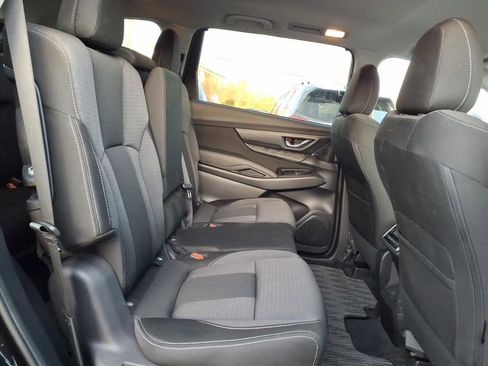 Used 2023 Subaru Ascent Premium w/ Convenience Package image 7