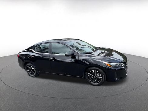 Used 2025 Nissan Sentra SV FWD image 2