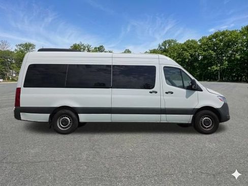 Used 2025 Mercedes-Benz Sprinter 2500 image 5
