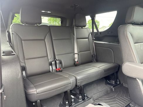Used 2023 Chevrolet Suburban High Country w/ LPO, Illumination Package AWD/4WD image 25