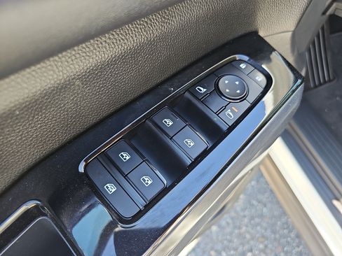 Certified 2023 Nissan Pathfinder SL AWD/4WD image 21