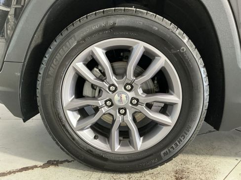 Used 2022 GMC Terrain SLT w/ Tech Package AWD/4WD image 13