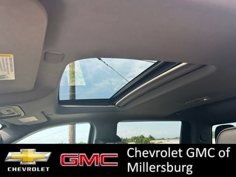 Used 2024 GMC Sierra 3500 Denali AWD/4WD image 26