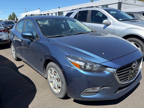 Used 2017 MAZDA MAZDA3 Sport FWD image 2
