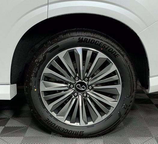 Certified 2026 INFINITI QX80 Luxe RWD image 9