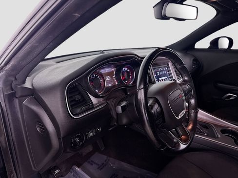 Used 2022 Dodge Challenger GT image 23