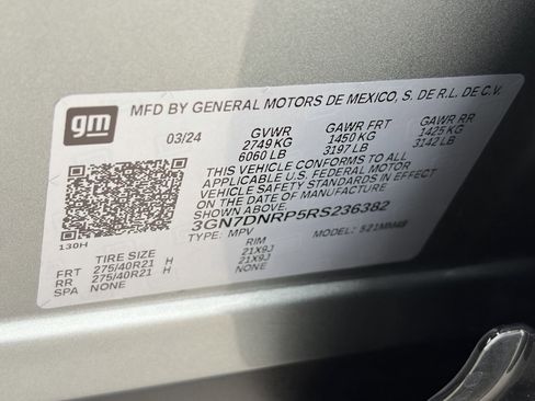 Used 2024 Chevrolet Equinox EV RS FWD image 31