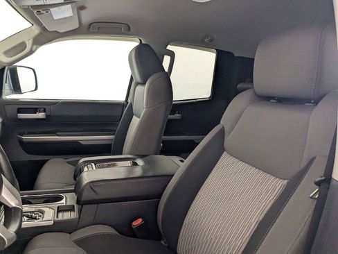 Used 2016 Toyota Tundra SR5 AWD/4WD image 11