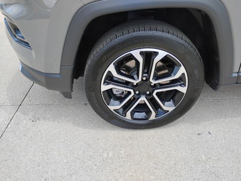 Used 2023 Jeep Compass Limited AWD/4WD image 30