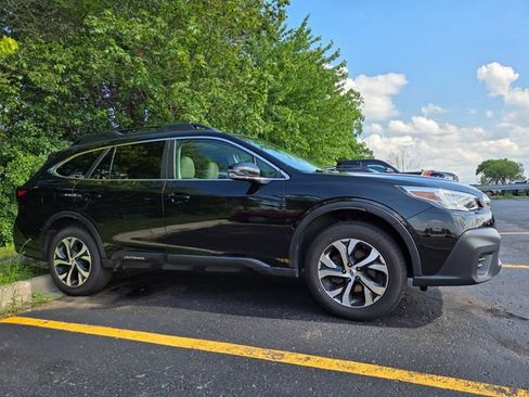 Used 2022 Subaru Outback Limited AWD/4WD image 3
