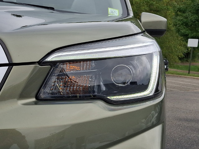 Used 2021 Subaru Forester Premium AWD/4WD image 9