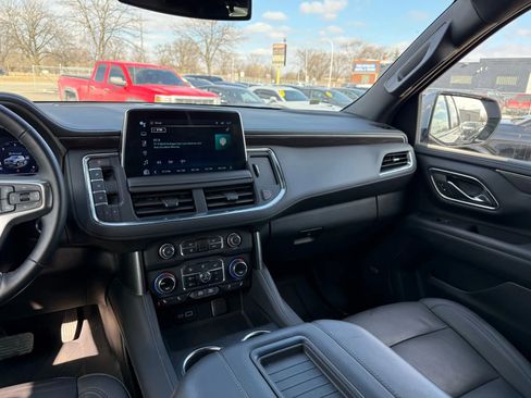 Used 2024 Chevrolet Tahoe Z71 w/ Luxury Package AWD/4WD image 20