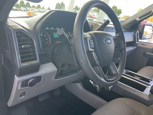 Used 2020 Ford F150 XLT image 9