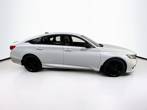 Used 2022 Honda Accord Sport image 4