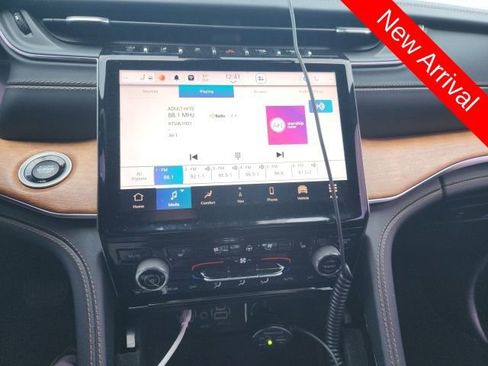 Used 2021 Jeep Grand Cherokee L Summit image 16