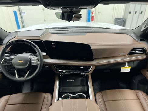 New 2026 Chevrolet Suburban High Country image 10