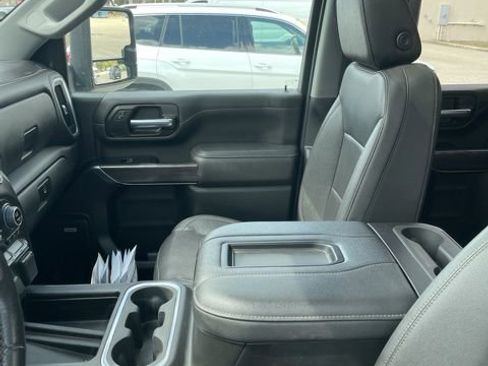 Used 2022 Chevrolet Silverado 2500 LTZ w/ LTZ Premium Package image 9