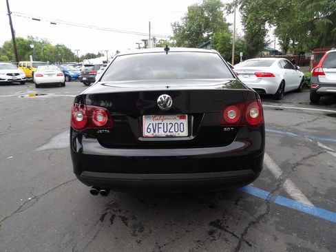 Used 2010 Volkswagen Jetta Wolfsburg Edition image 11