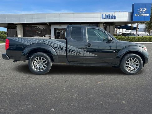Used 2012 Nissan Frontier SV w/ Sport Appearance Pkg RWD image 9