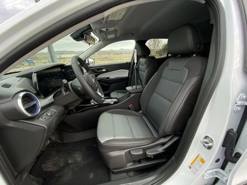 New 2026 Chevrolet Trax LT w/ Driver Confidence Package FWD image 11