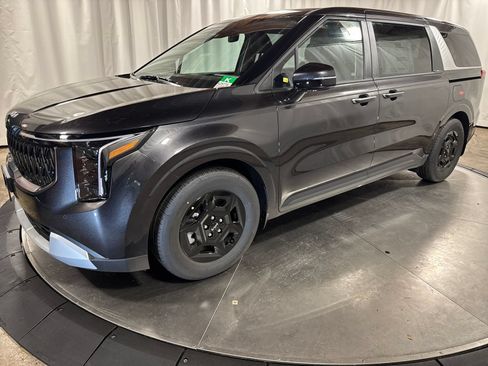 New 2026 Kia Carnival FWD image 1
